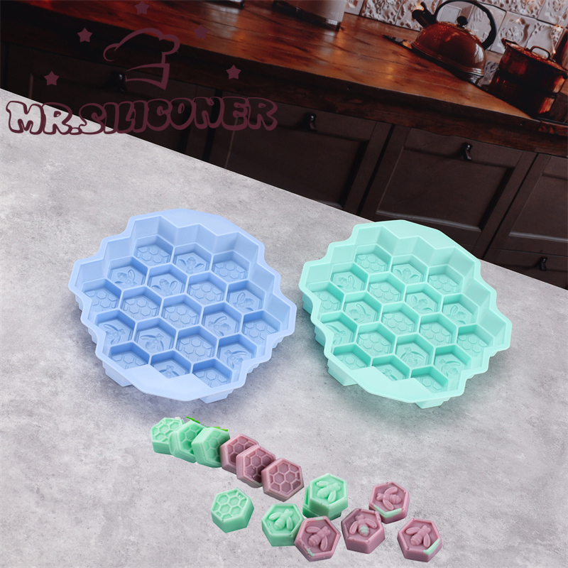 Silicone 19 Mobile Bee Honeyco - Soap Making Supplies recension och pris
