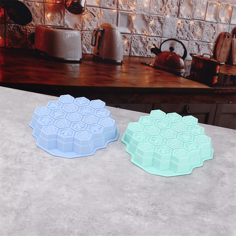 Silicone 19 Mobile Bee Honeyco - Soap Making Supplies recension och pris